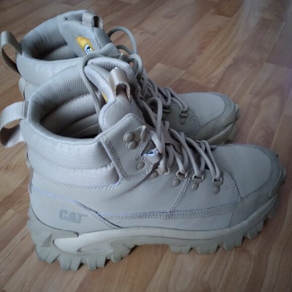 Caterpillar - RARE- Beige Boots - Working/Style/Winter/Spring - Size (9.5) (US) main image 3